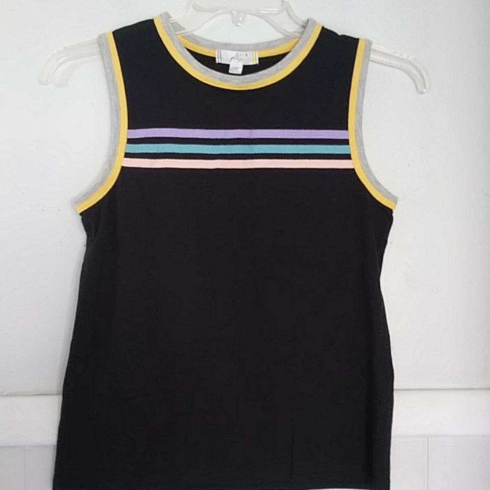 🎈3/$20 NWOT Glitz black striped tank top